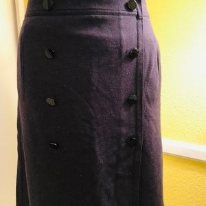 Loft size 8 Black Skirt.